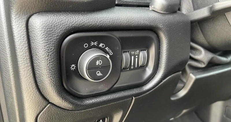 Dodge RAM cena 239900 przebieg: 43563, rok produkcji 2019 z Bełżyce małe 379